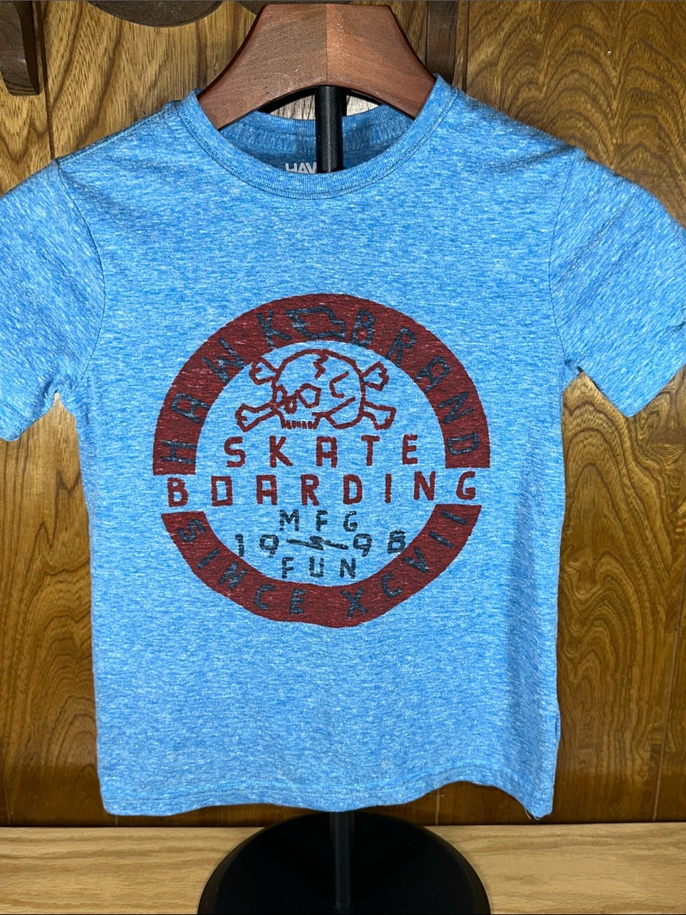 🎉Tony Hawk Blue Tee with Red Skateboarding Skull Graphic. D216